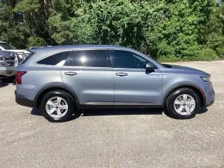 Kia Sorento 2022 LX 4dr SUV