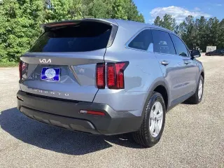Kia Sorento 2022 LX 4dr SUV