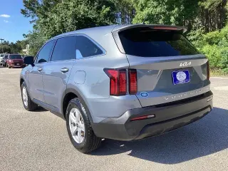 Kia Sorento 2022 LX 4dr SUV