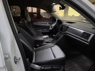Volkswagen Atlas 2021 V6 SE R-Line 4dr SUV con Tecnología (lanzamiento a mitad de año)