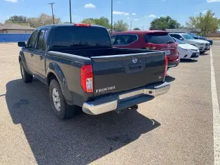 Nissan Frontier 2013 4x2 SV 4dr Crew Cab 5 ft. SB Pickup 6M