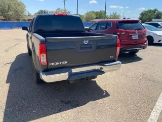 Nissan Frontier 2013 4x2 SV 4dr Crew Cab 5 ft. SB Pickup 6M