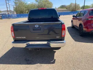 Nissan Frontier 2013 4x2 SV 4dr Crew Cab 5 ft. SB Pickup 6M