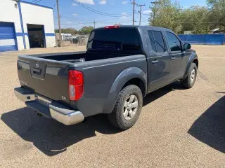Nissan Frontier 2013 4x2 SV 4dr Crew Cab 5 ft. SB Pickup 6M