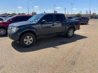 Nissan Frontier 2013 4x2 SV 4dr Crew Cab 5 ft. SB Pickup 6M