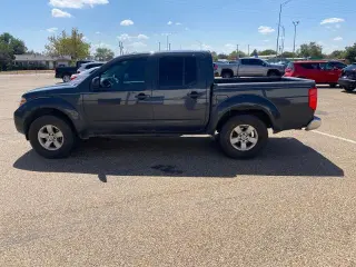 Nissan Frontier 2013 4x2 SV 4dr Crew Cab 5 ft. SB Pickup 6M