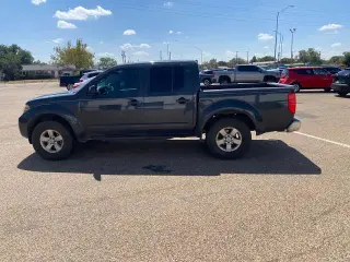 Nissan Frontier 2013 4x2 SV 4dr Crew Cab 5 ft. SB Pickup 6M