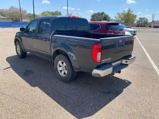 Nissan Frontier 2013 4x2 SV 4dr Crew Cab 5 ft. SB Pickup 6M