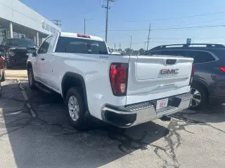GMC Sierra 1500 2024 4x4 Pro 2dr Cabina Regular 8 ft. PB