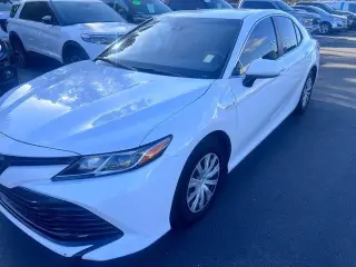 Toyota Camry Híbrido 2020 LE 4dr Sedán