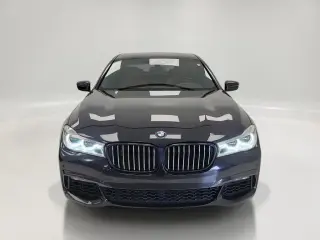 BMW Serie 7 2019 Tracción integral 750i xDrive 4dr Sedán