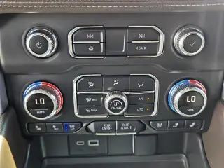 GMC Yukon 2022 4x2 SLT 4dr SUV