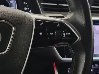 Audi A6 2024 AWD quattro Premium Plus 45 TFSI 4dr Sedán