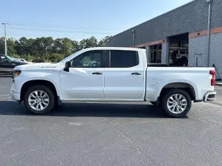 Chevrolet Silverado 1500 2024 4x2 Custom 4dr Crew Cab 5.8 ft. SB