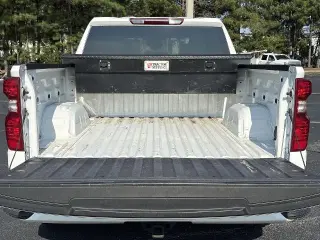 Chevrolet Silverado 1500 2024 4x2 Custom 4dr Crew Cab 5.8 ft. SB