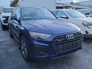 Audi Q5 2025 AWD quattro Premium 40 TFSI 4dr SUV