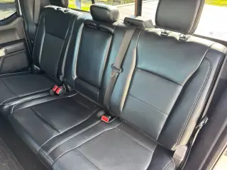 Ford F-250 Super Duty 2019 4x4 Lariat 4puertas Cabina Crew 6.8 pies. SB Pickup