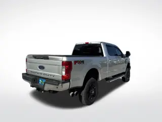 Ford F-250 Super Duty 2019 4x4 Lariat 4puertas Cabina Crew 6.8 pies. SB Pickup