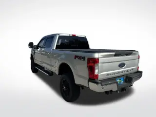 Ford F-250 Super Duty 2019 4x4 Lariat 4puertas Cabina Crew 6.8 pies. SB Pickup