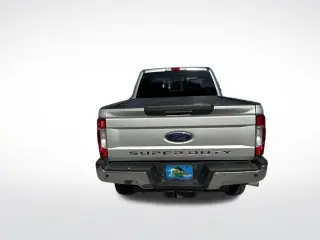 Ford F-250 Super Duty 2019 4x4 Lariat 4puertas Cabina Crew 6.8 pies. SB Pickup