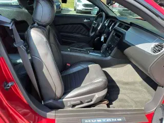 Ford Mustang 2013 V6 Premium 2d Fastback