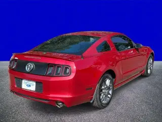 Ford Mustang 2013 V6 Premium 2d Fastback