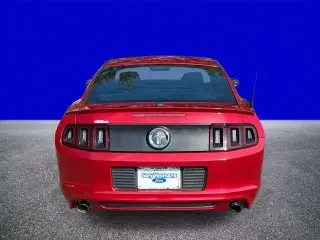 Ford Mustang 2013 V6 Premium 2d Fastback