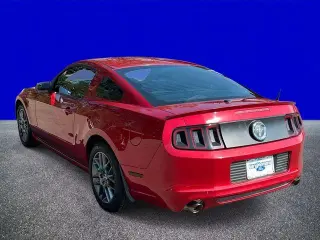 Ford Mustang 2013 V6 Premium 2d Fastback