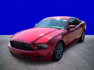 Ford Mustang 2013 V6 Premium 2d Fastback