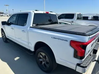 Ford F-150 Lightning 2022 AWD Lariat 4dr SuperCrew 5.5 ft. SB