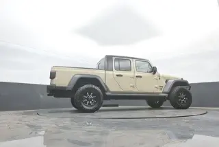 Jeep Gladiator 2020 4x4 Sport Altitude 4dr Crew Cab 5.0 ft. SB