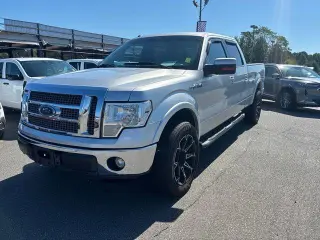 Ford F-150 2011 4x4 Lariat 4p SuperCrew Estilo lateral 5.5 pies SB