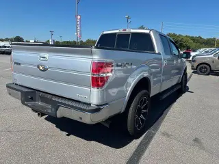 Ford F-150 2011 4x4 Lariat 4p SuperCrew Estilo lateral 5.5 pies SB