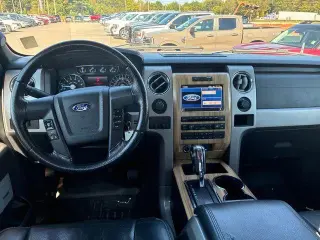Ford F-150 2011 4x4 Lariat 4p SuperCrew Estilo lateral 5.5 pies SB