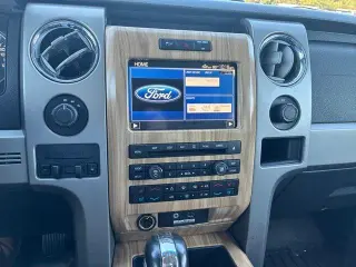 Ford F-150 2011 4x4 Lariat 4p SuperCrew Estilo lateral 5.5 pies SB