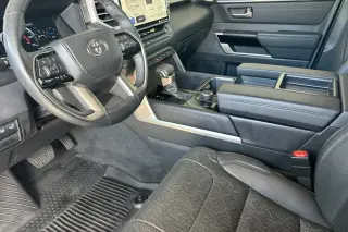 Toyota Tundra 2023 4x2 Limited HV 4dr CrewMax Cab Pickup SB