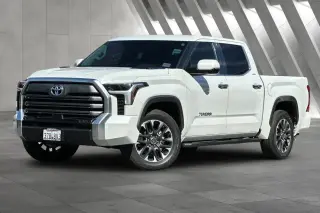 Toyota Tundra 2023 4x2 Limited HV 4dr CrewMax Cab Pickup SB