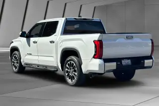 Toyota Tundra 2023 4x2 Limited HV 4dr CrewMax Cab Pickup SB