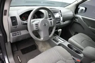 Nissan Frontier 2018 4x4 SV 4p Cab de tripulación 5 ft. SB 6M