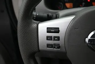 Nissan Frontier 2018 4x4 SV 4p Cab de tripulación 5 ft. SB 6M