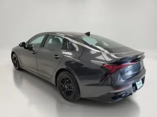Kia K5 2025 LXS 4dr SedÃn