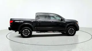 Nissan Titan 2024 4x4 Platinum Reserve 4dr Crew Cab 5.6 ft. SB