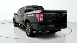 Nissan Titan 2024 4x4 Platinum Reserve 4dr Crew Cab 5.6 ft. SB