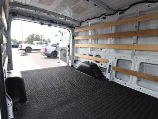 Ford Transit 2025 250 3dr SWB Low Roof Cargo Van