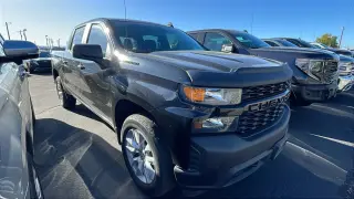 Chevrolet Silverado 1500 2021 4x4 Custom 4p Cabina Doble Estándar 5.8 pies SB