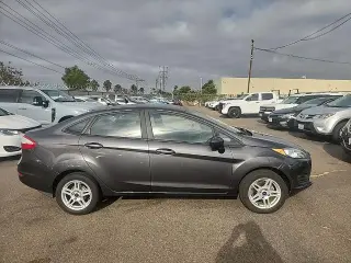 Ford Fiesta 2018 SE 4dr Sedán