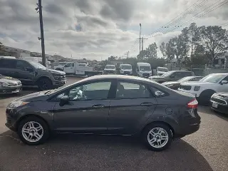 Ford Fiesta 2018 SE 4dr Sedán