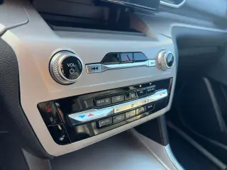 Ford Explorer 2023 AWD XLT 4dr SUV