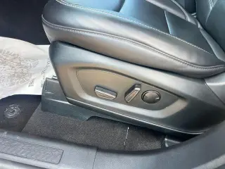 Ford Explorer 2023 AWD XLT 4dr SUV