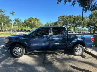Ford F-150 2013 4x2 Lariat 4p SuperCrew Estilo lateral 5.5 ft. SB